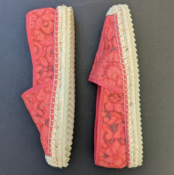 NWOT 7.5M Karl Lagerfeld Alexa Coral Lace  Espadrilles - Picture 3 of 8